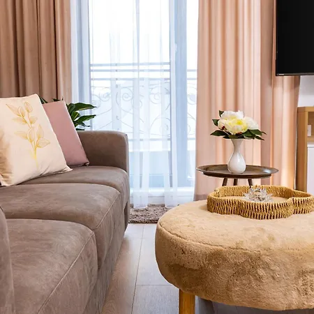 Stylish Escape 1bd In By Flat Mаnager Apartmán
